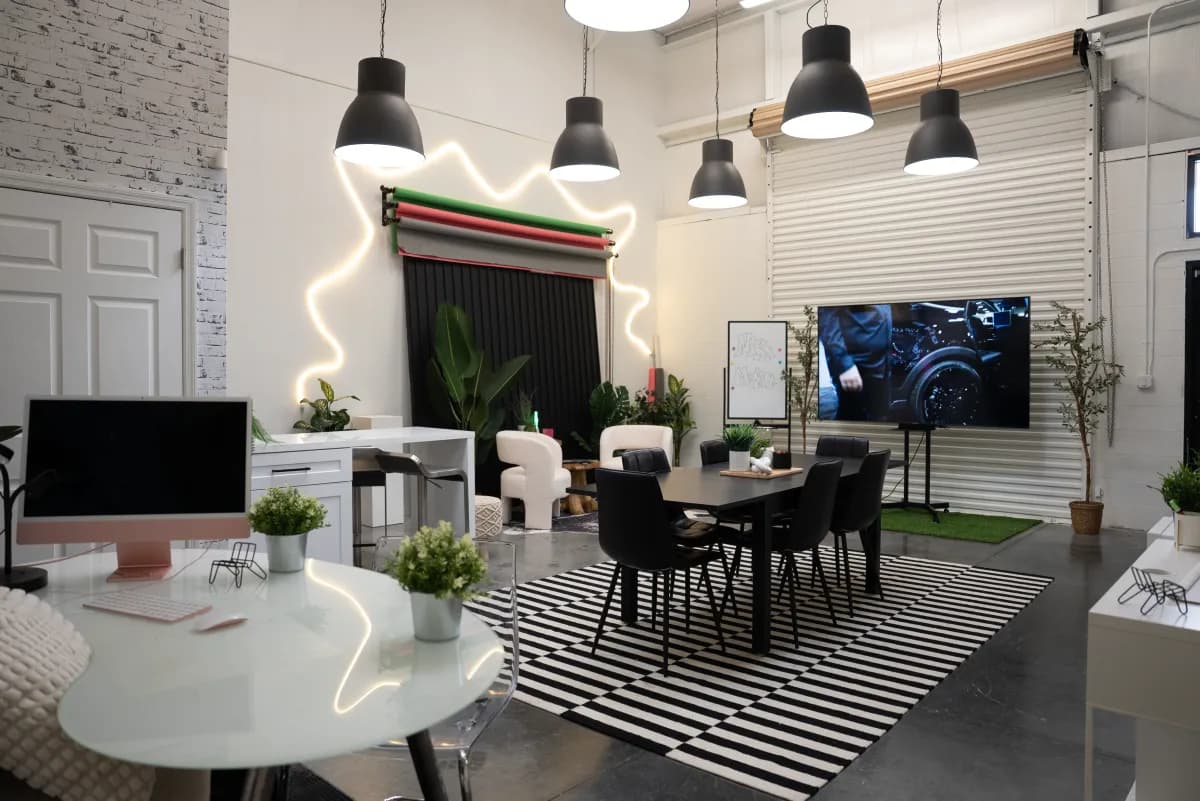 NIKA MEDIA Studio